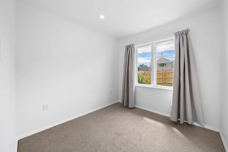 8 Hampshire Street Cannons Creek_6