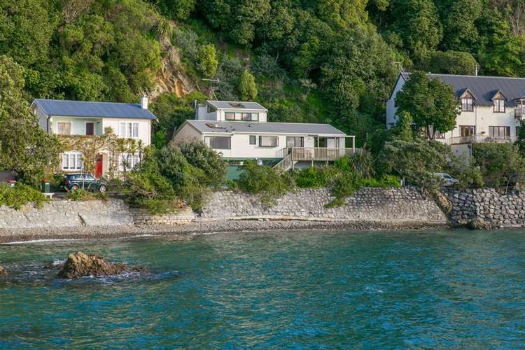 409 Karaka Bay Road Karaka Bays_1