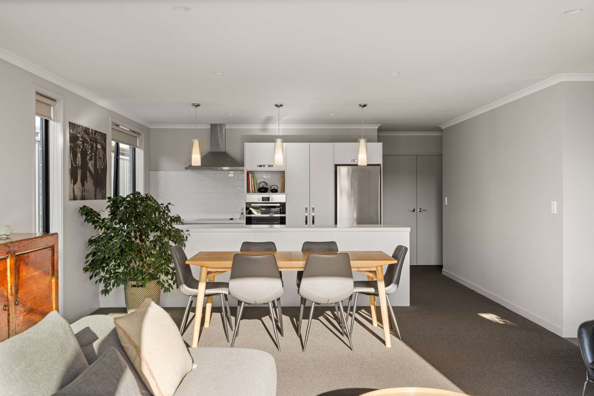 2 Sable Lane Pyes Pa_0