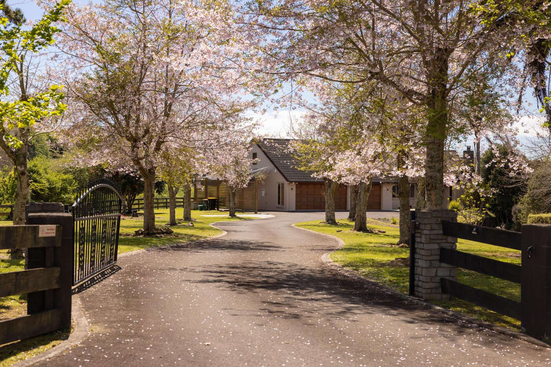 19 Waioroi Place Oropi_0