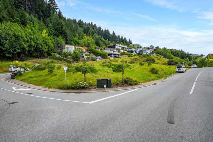 2-10 Saint Georges Avenue Queenstown_5