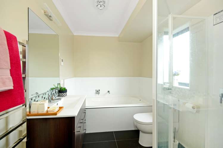 112 Pohutukawa Parade Riverhead_22