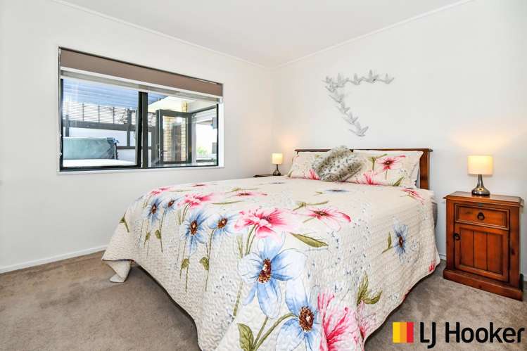 1 Mull Place Wattle Downs_10