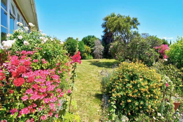 32 Masters Crescent Masterton_13