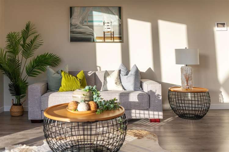 16 Taiororua Avenue Massey_7