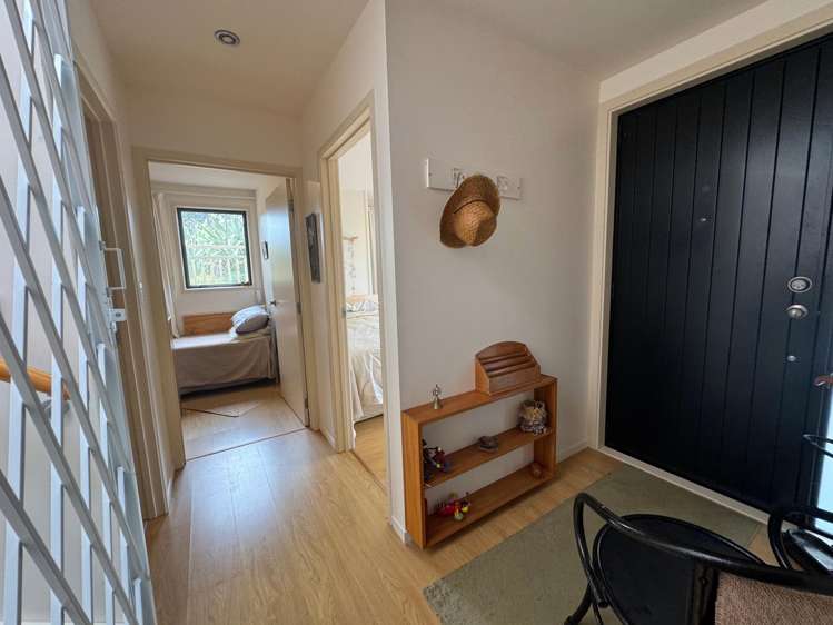 34 Victoria Road South Onetangi_2