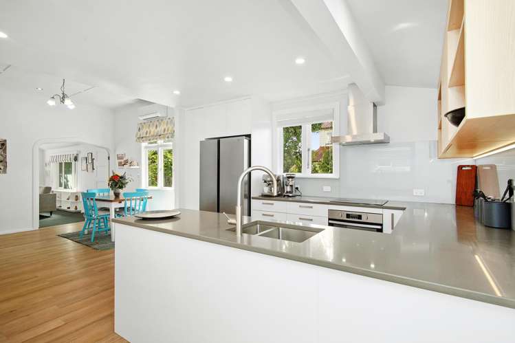 6 Sherwood Street Woburn_7