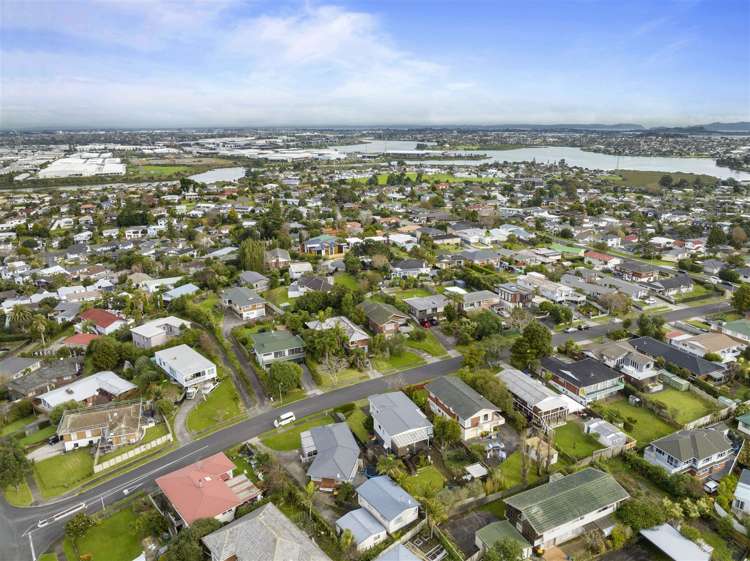 25 Chatsworth Crescent Pakuranga Heights_36