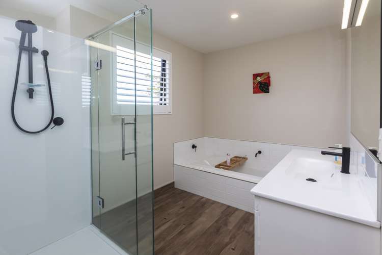 2 Country Place Burwood_23