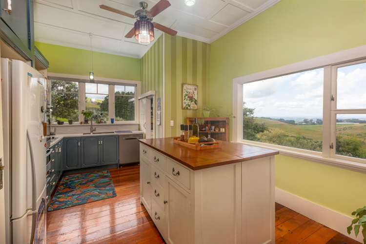 58 Puketutu Road Bombay_7