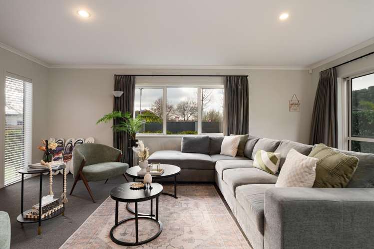 105 Lakes Boulevard_1