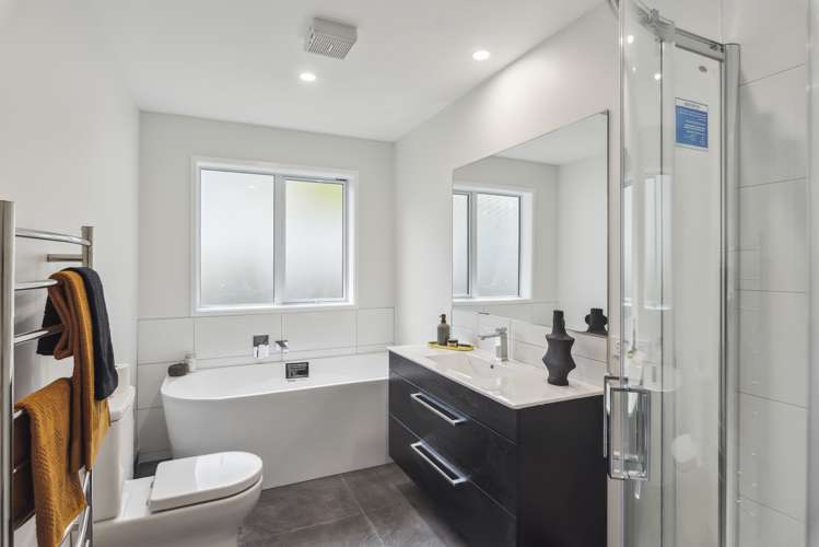 64 Kakariki Grove Waikanae_14