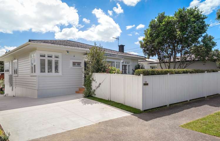 42 Fontenoy Street Mount Albert_16