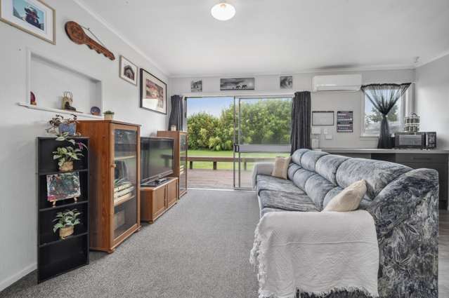 11 Farnworth Avenue Holdens Bay_4