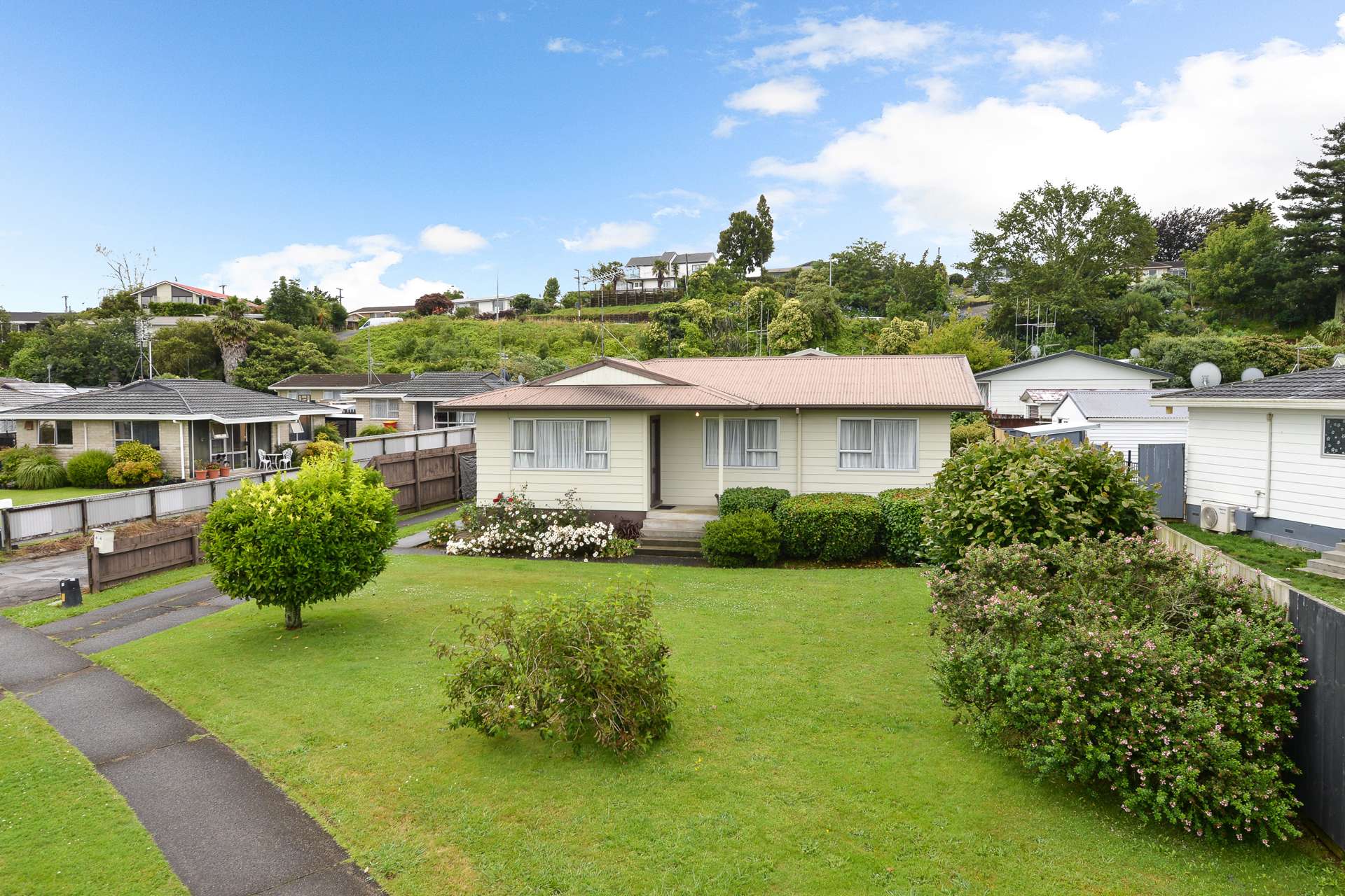 414 Kahikatea Drive Dinsdale_0