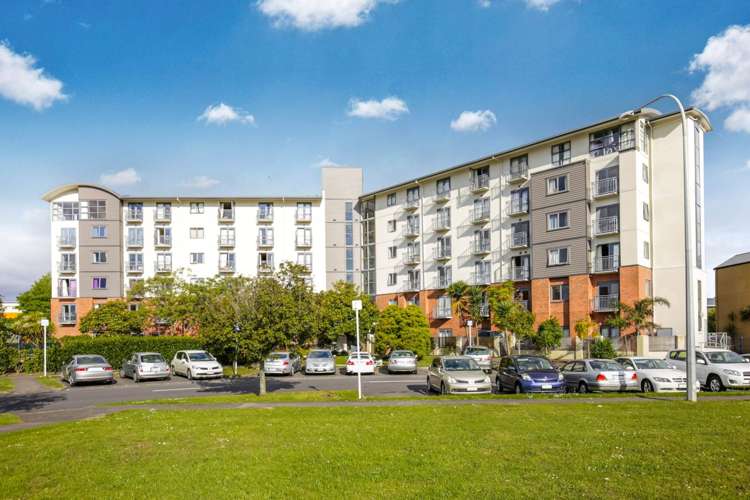 2D/10 Crown Lynn Place_0