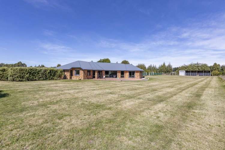 2540 Wards Road Darfield_25