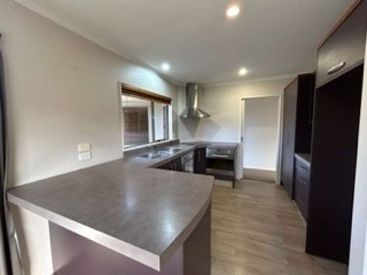 1 Logan Grove Feilding_7