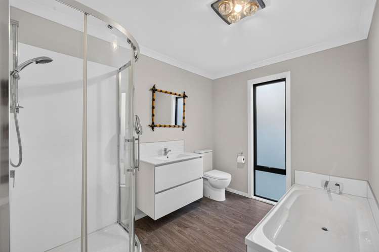 20 Genia Drive Wakefield_14
