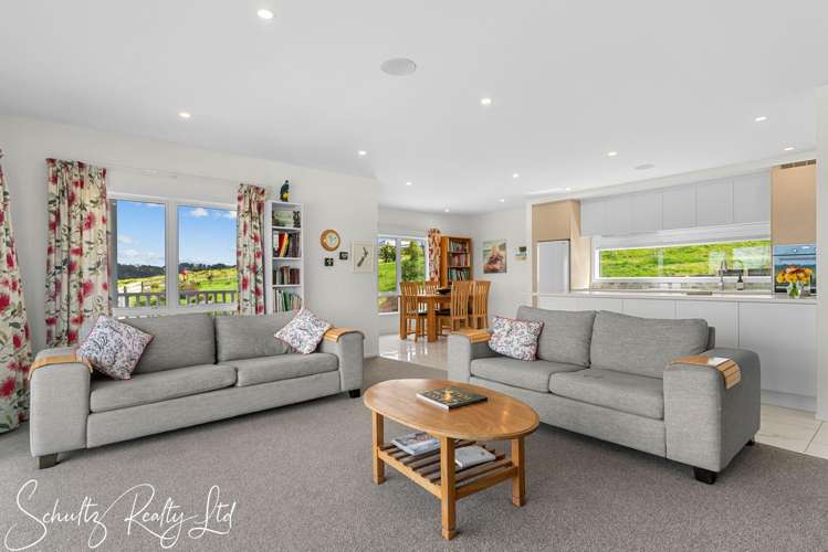 70 Te Pahi River Drive Maungaturoto_13