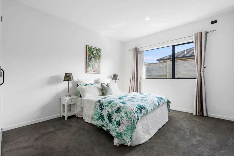 14 Leebank Crescent Riverhead_22