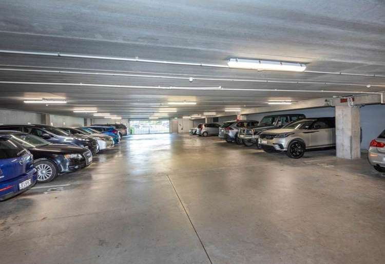 68-76 Taharoto Road Takapuna_7