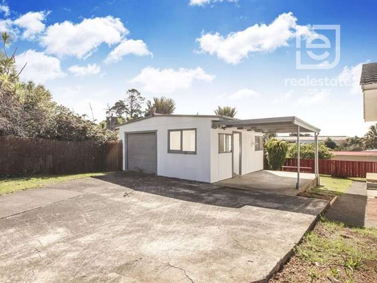 90 Divich Avenue Te Atatu South_13