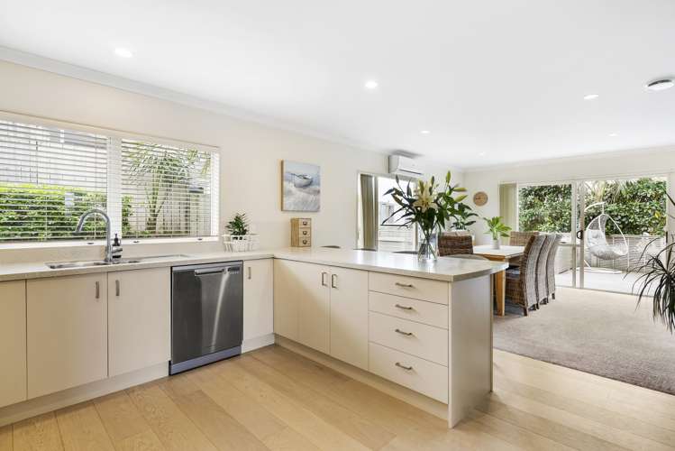 2 Columbia Crescent Beachlands_8