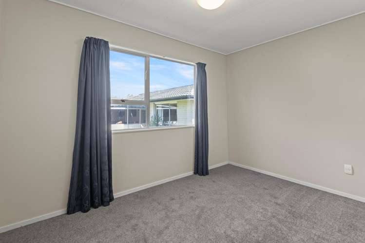 52A Somerset Crescent Highbury_8