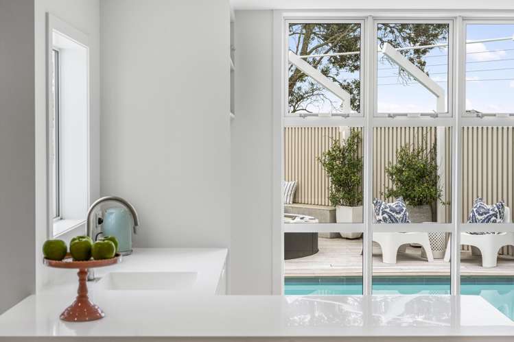 2/13 Walton Street Remuera_11