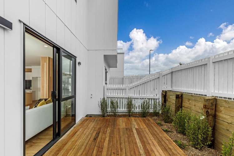 16 Green Bamboo Road Hobsonville_17