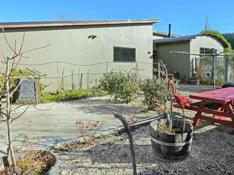 10 Mayer Crescent Wakefield_16