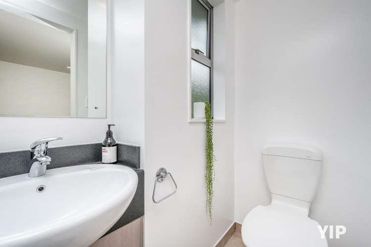 8 Erlestoke Crescent Churton Park_7