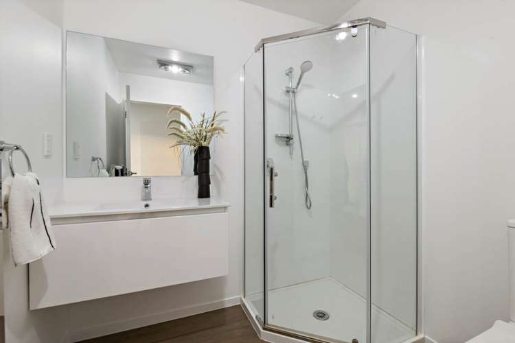 7b Mavis Place Beach Haven_19