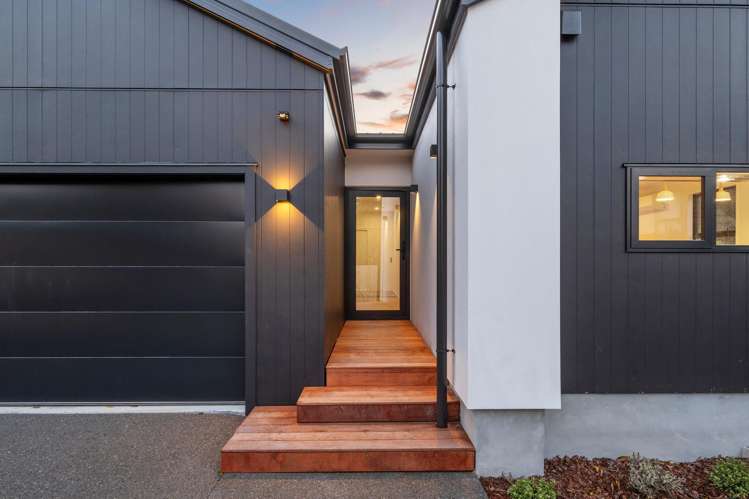 16 Soleares Avenue Mount Pleasant_1