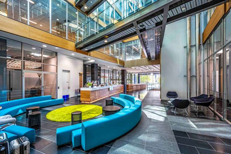 162 Victoria Street West City Centre_3