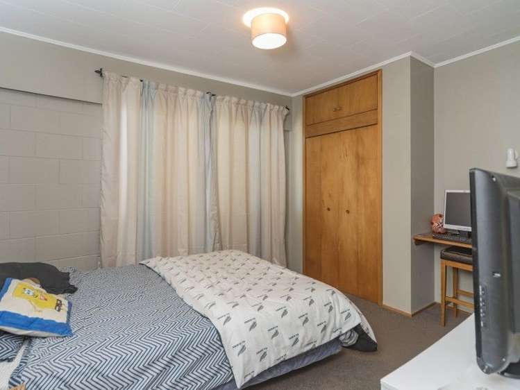 39 Maitland Avenue Stoke_10