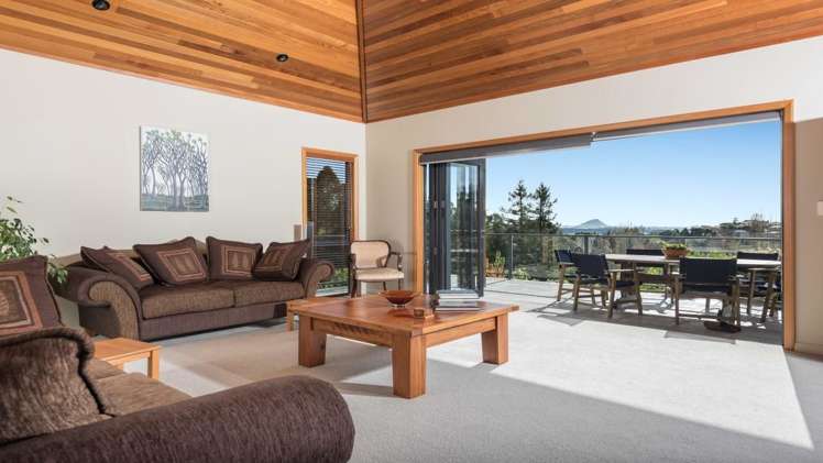 37 Holcombrooke Lane Welcome Bay_0