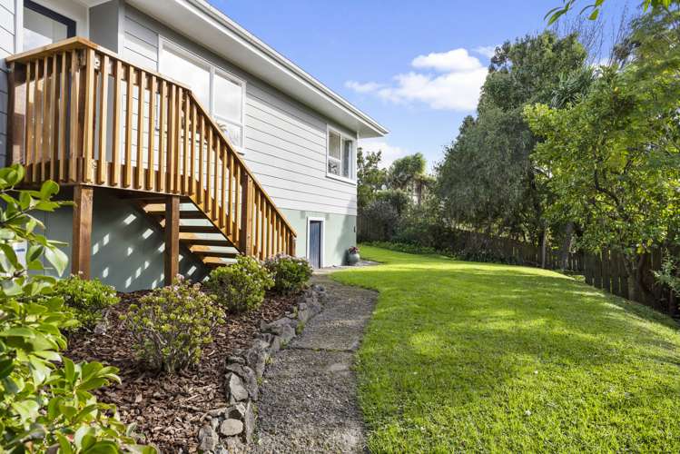 6 Lowell Place Massey_21