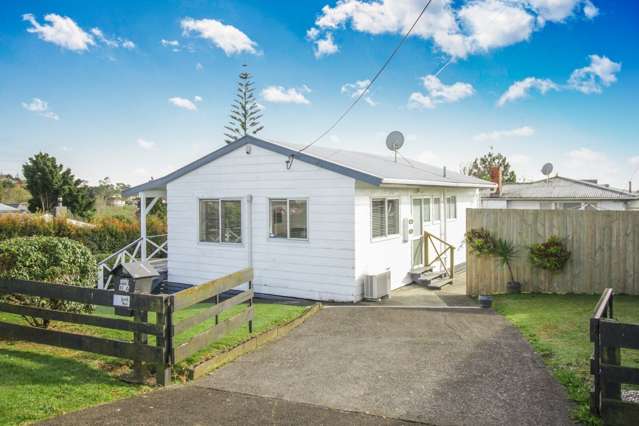 1/183 Waimumu Road Massey_1