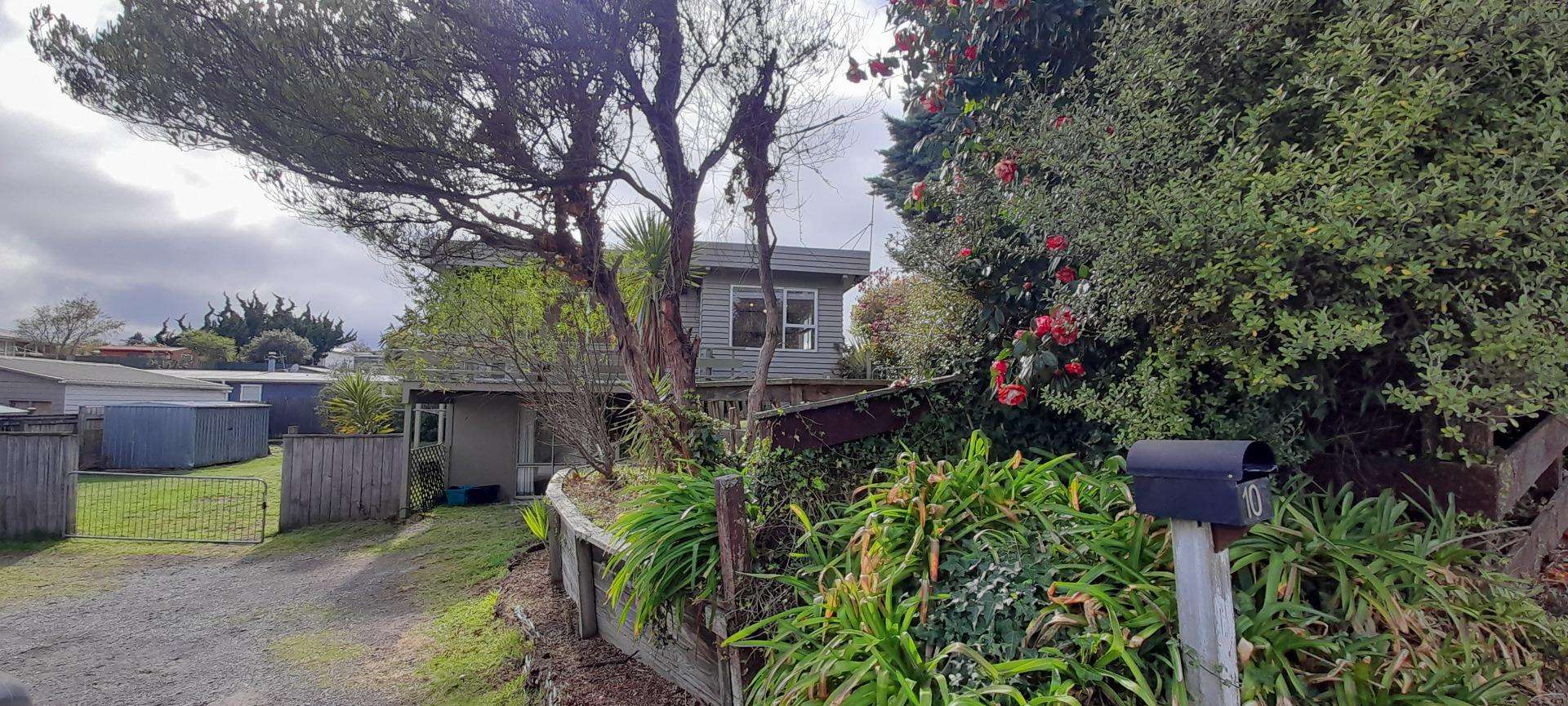 10 Whakaipo Avenue 11209_0