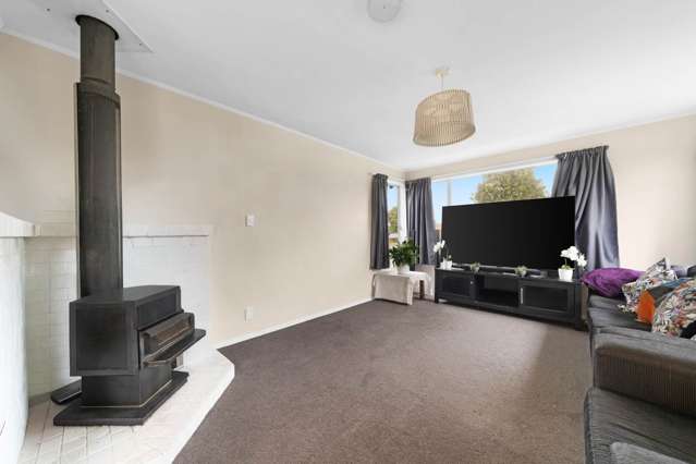 17 Gibbons Road Weymouth_1