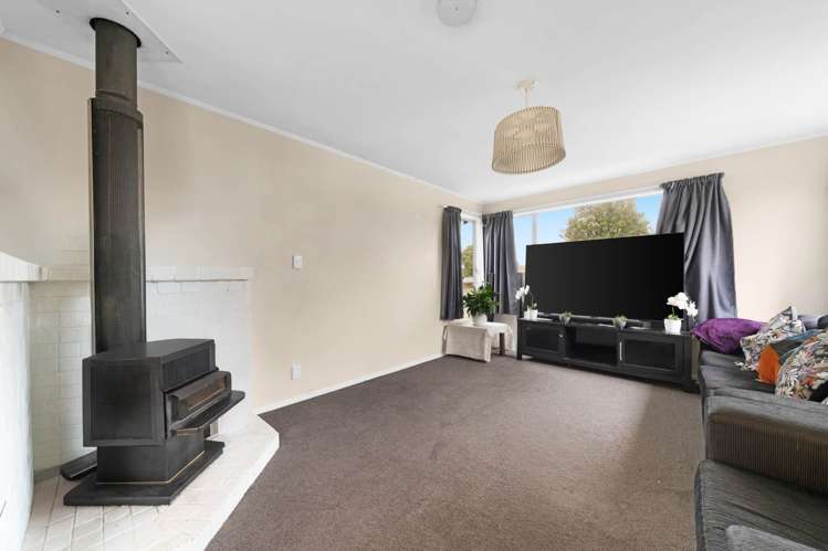 17 Gibbons Road Weymouth_1