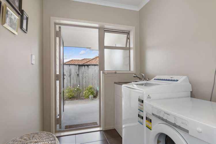 16 Glenmonarch Place Pyes Pa_20