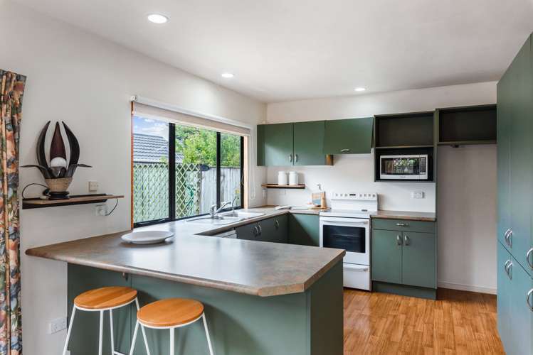 7 Beachwater Grove Paraparaumu Beach_11