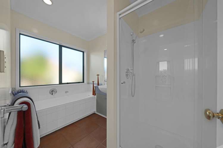 3 Russett Grove Henderson_17