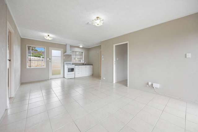 2/397 Blockhouse Bay Road Blockhouse Bay_1