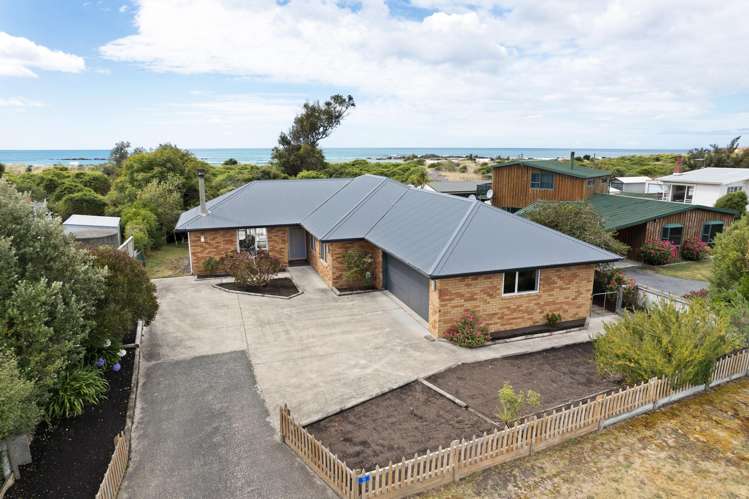 11 Palmer Place Taieri Mouth_25