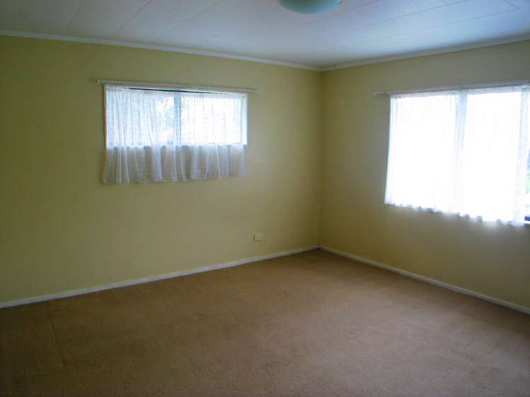 21 Hakea Place Totara Heights_2