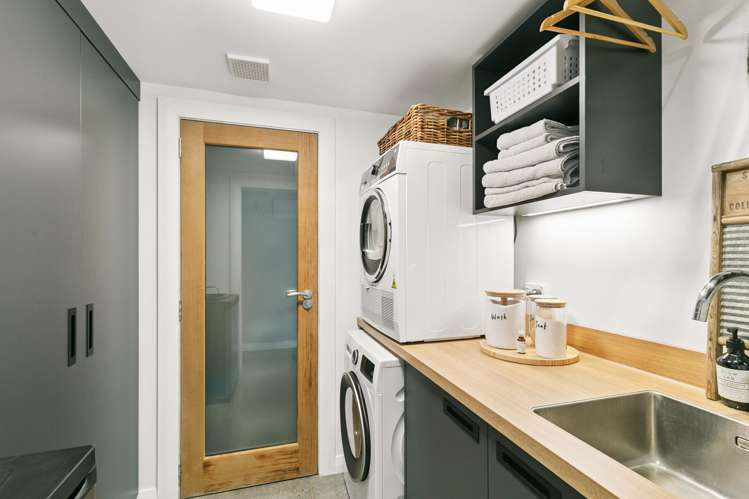 538 Broadway Strathmore Park_21